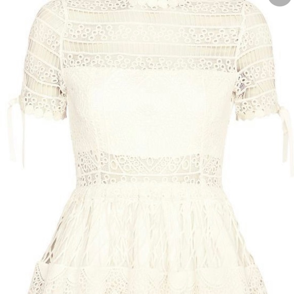 Alexis Juliana Embroidered Lace Frill Top Size M - Picture 2 of 10